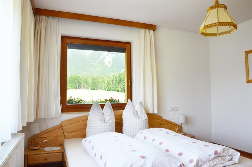 Landhaus Ahrn Leutasch Phòng bức ảnh